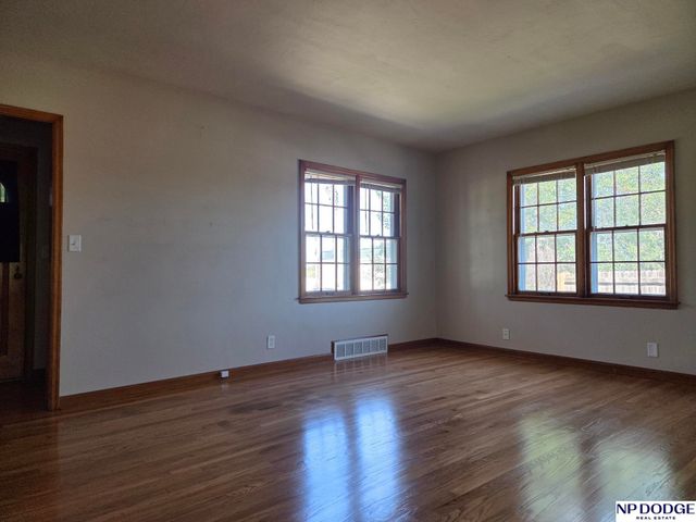 140 S 44Th Street, Lincoln, NE 68510