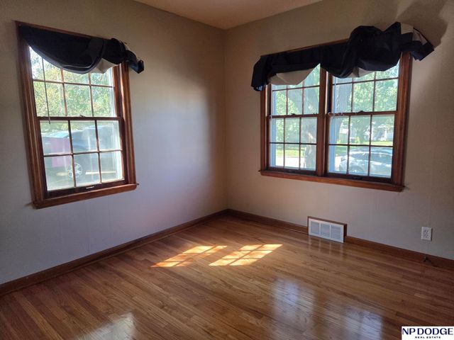 140 S 44Th Street, Lincoln, NE 68510