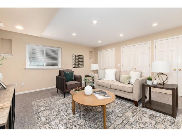 284 N Monroe St, Denver, CO 80206
