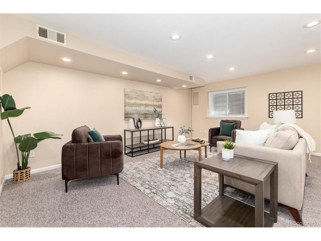 284 N Monroe St, Denver, CO 80206
