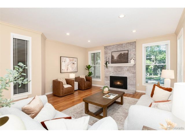 284 N Monroe St, Denver, CO 80206