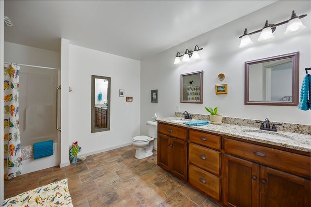 390 Marys Ln, Lafayette, TN 37083