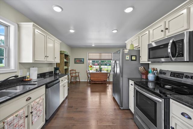 390 Marys Ln, Lafayette, TN 37083