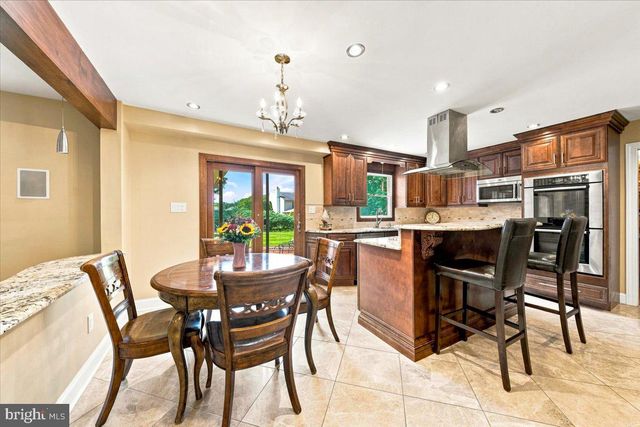 29 FAIRHAVEN DR, Cherry Hill, NJ 08003