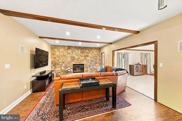 29 FAIRHAVEN DR, Cherry Hill, NJ 08003