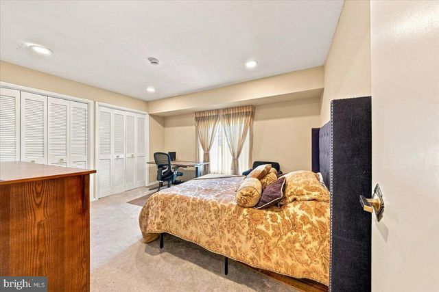 29 FAIRHAVEN DR, Cherry Hill, NJ 08003