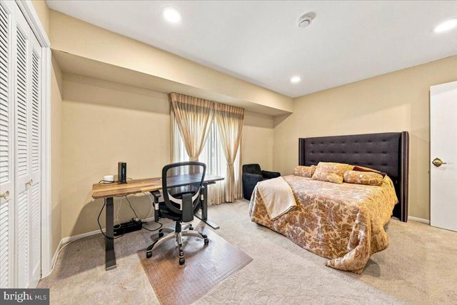 29 FAIRHAVEN DR, Cherry Hill, NJ 08003