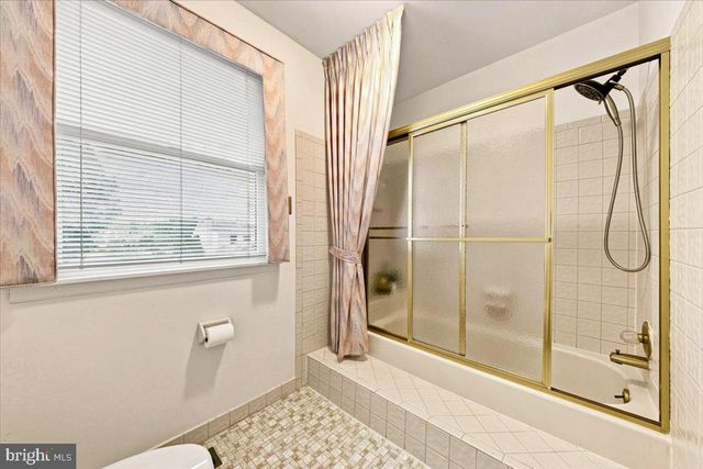 29 FAIRHAVEN DR, Cherry Hill, NJ 08003