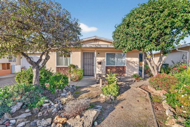 8 Carita Court, Watsonville, CA 95076