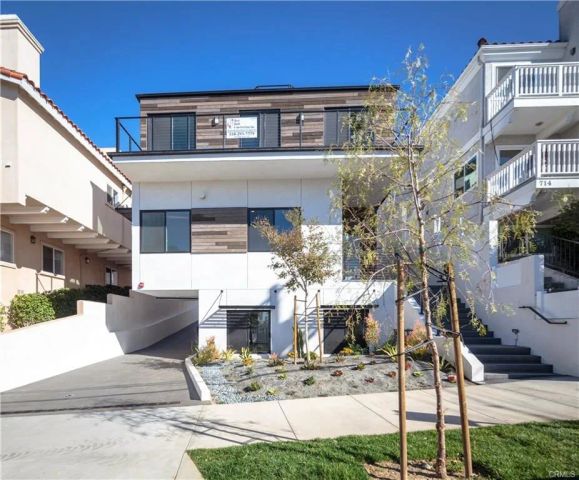 716 N Juanita Avenue A, Redondo Beach, CA 90277