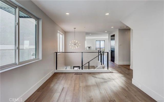 716 N Juanita Avenue A, Redondo Beach, CA 90277