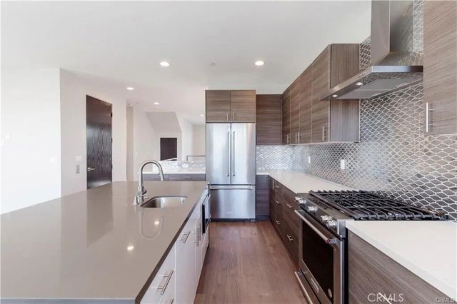 716 N Juanita Avenue A, Redondo Beach, CA 90277
