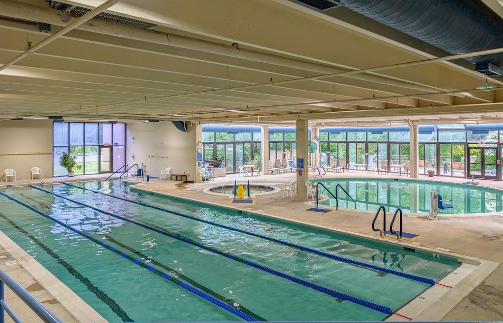 Image 37 of property listing at 15100 INTERLACHEN DR #4-110, Silver Spring, MD 20906