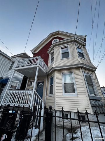942 E 19th Street, Paterson, NJ 07501