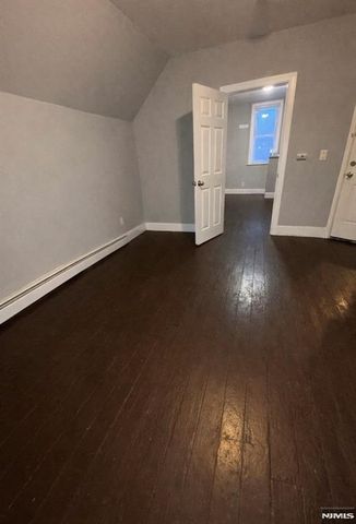 942 E 19th Street, Paterson, NJ 07501