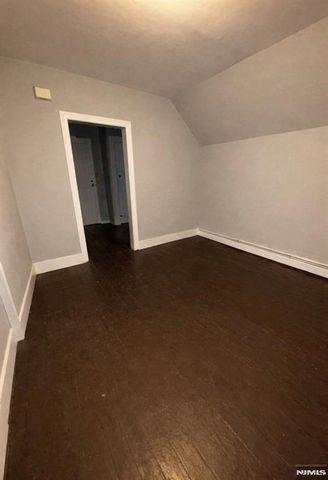942 E 19th Street, Paterson, NJ 07501