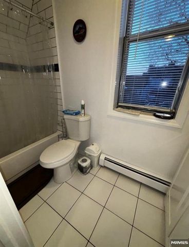 942 E 19th Street, Paterson, NJ 07501