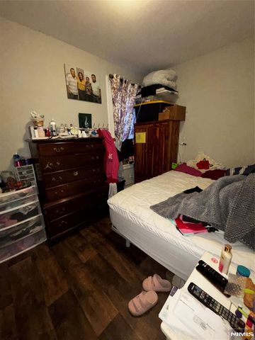 942 E 19th Street, Paterson, NJ 07501