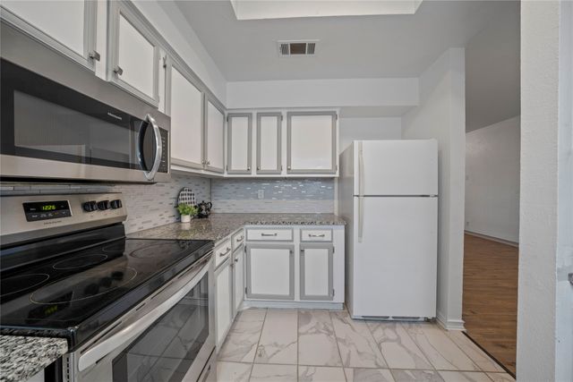 9910 Royal Lane 601, Dallas, TX 75231