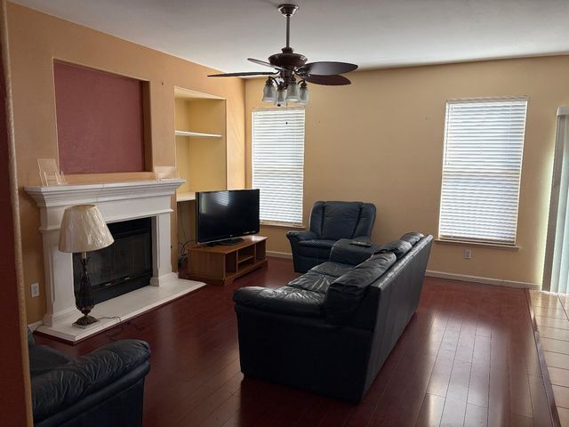 1821 Avo Way, Manteca, CA 95337