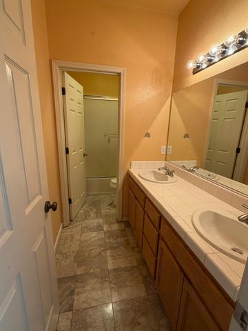 1821 Avo Way, Manteca, CA 95337