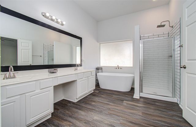 8126 Laurel Lane, Baytown, TX 77523