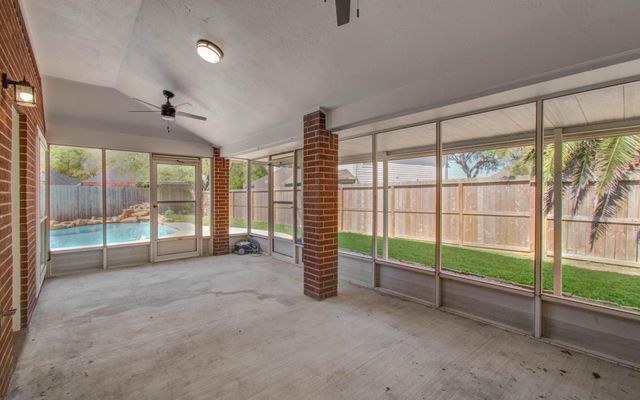 8126 Laurel Lane, Baytown, TX 77523