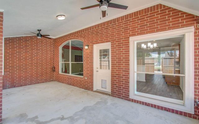 8126 Laurel Lane, Baytown, TX 77523