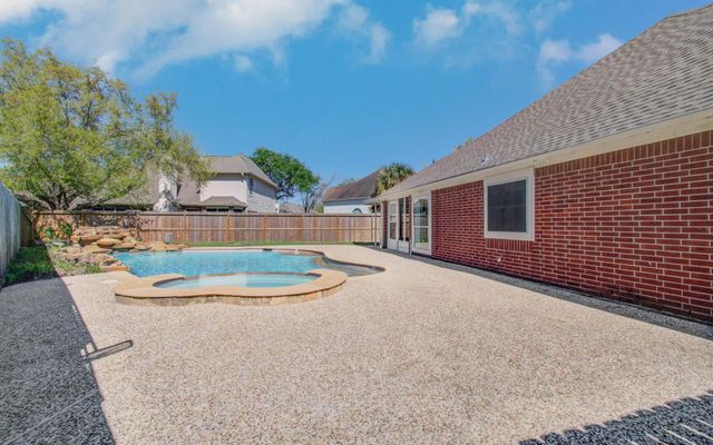 8126 Laurel Lane, Baytown, TX 77523
