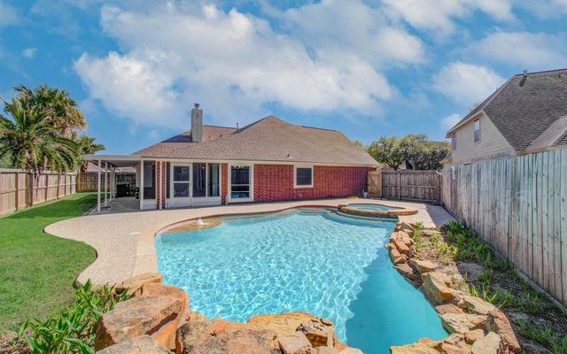 8126 Laurel Lane, Baytown, TX 77523