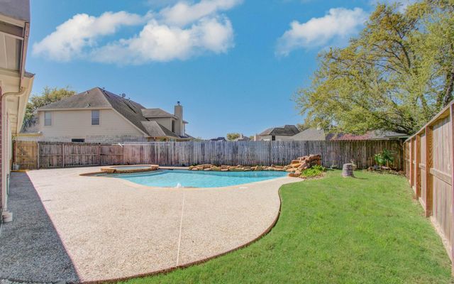 8126 Laurel Lane, Baytown, TX 77523