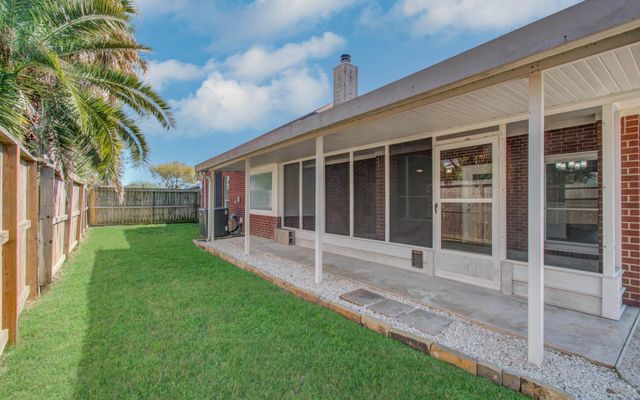 8126 Laurel Lane, Baytown, TX 77523