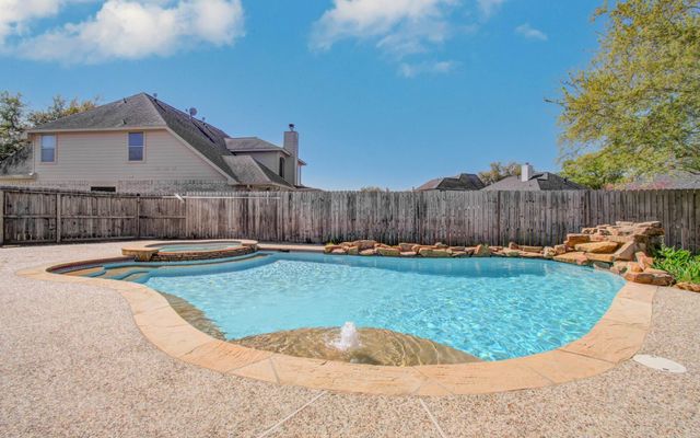8126 Laurel Lane, Baytown, TX 77523