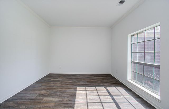 8126 Laurel Lane, Baytown, TX 77523