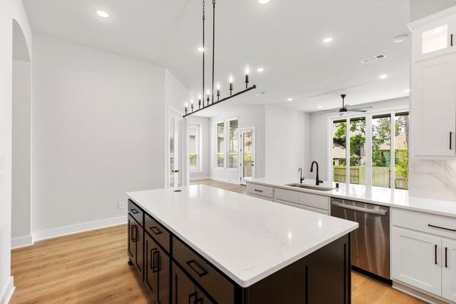 415 N Hillary Step Place, Montgomery, TX 77316