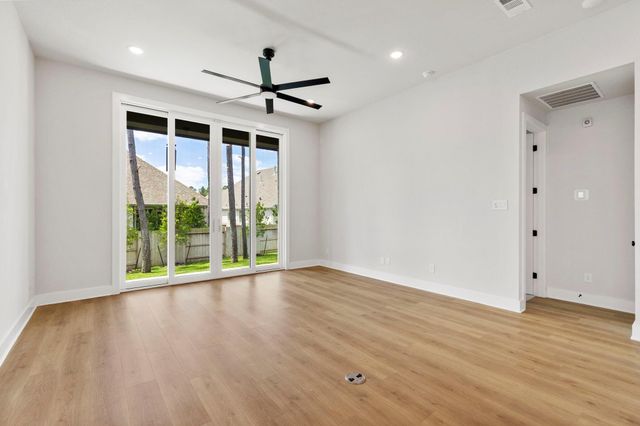 415 N Hillary Step Place, Montgomery, TX 77316