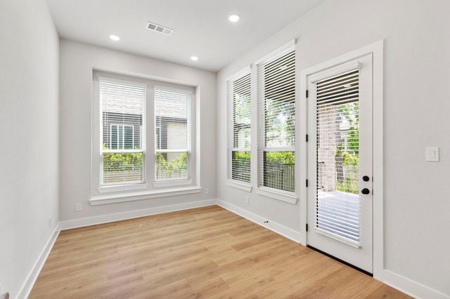 415 N Hillary Step Place, Montgomery, TX 77316