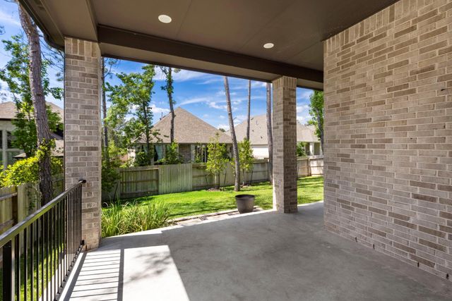 415 N Hillary Step Place, Montgomery, TX 77316