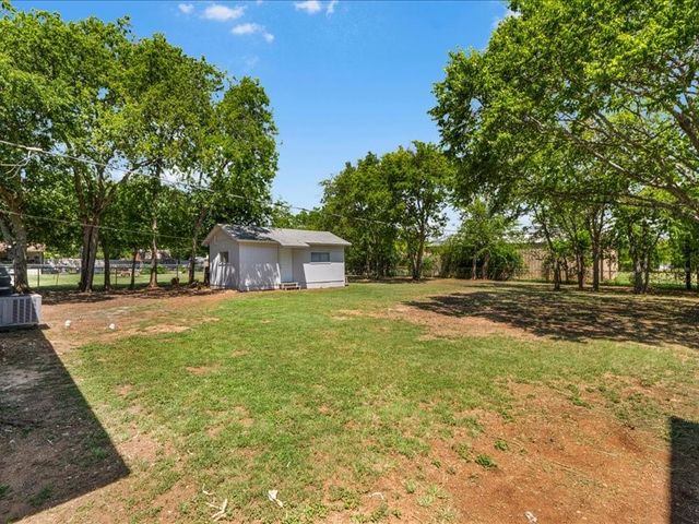 708 Race Street, Crowley, TX 76036