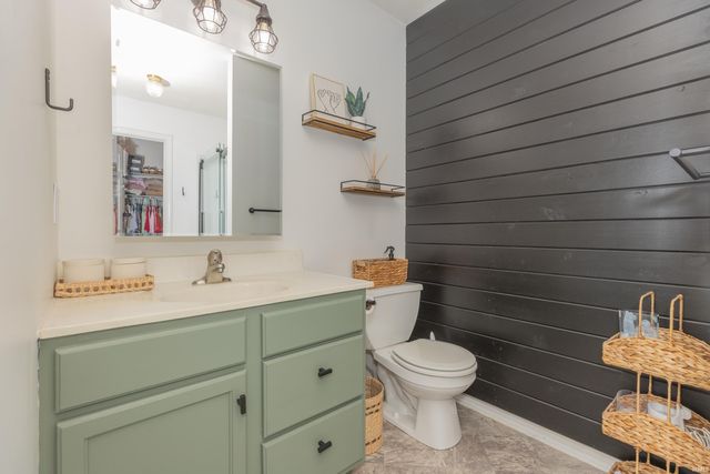 727 Sunflower Circle, Evansville, IN 47712