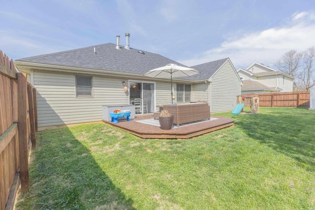 727 Sunflower Circle, Evansville, IN 47712