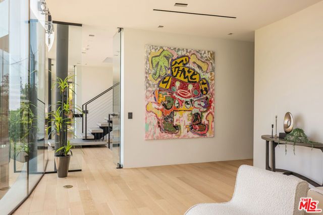 9277 Thrush Way, Los Angeles, CA 90069