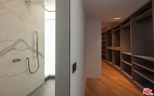 9277 Thrush Way, Los Angeles, CA 90069