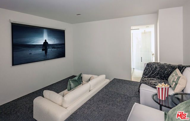 9277 Thrush Way, Los Angeles, CA 90069