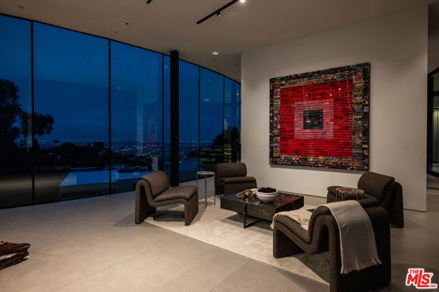 9277 Thrush Way, Los Angeles, CA 90069