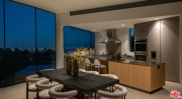 9277 Thrush Way, Los Angeles, CA 90069