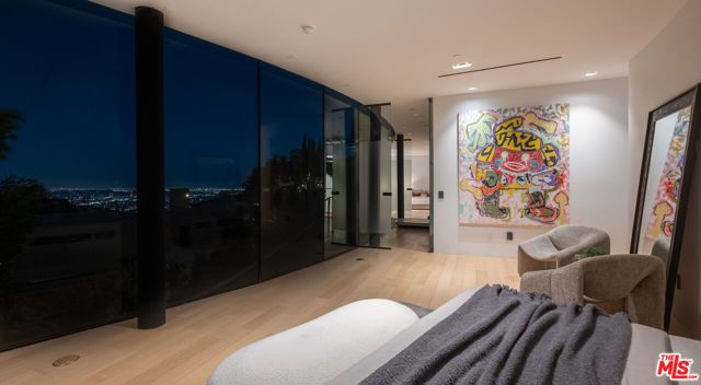 9277 Thrush Way, Los Angeles, CA 90069