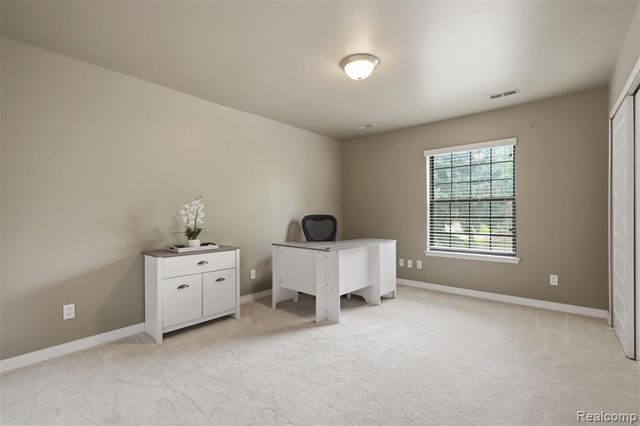 29726 Pine Ridge Circle, Farmington Hills, MI 48331