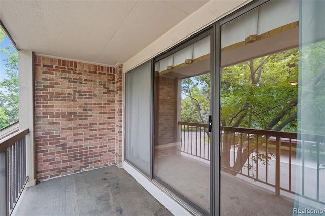 29726 Pine Ridge Circle, Farmington Hills, MI 48331