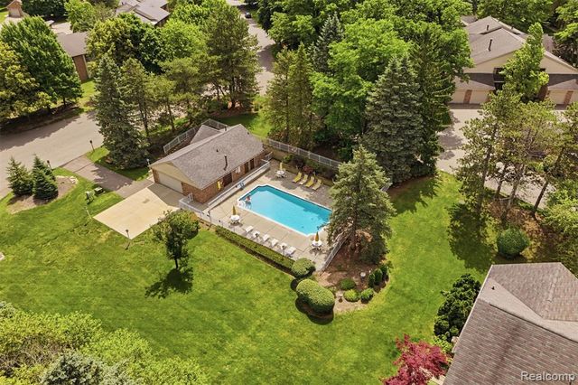 29726 Pine Ridge Circle, Farmington Hills, MI 48331